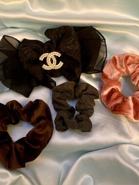 Bundle hair luxury hair accessories 4 items New